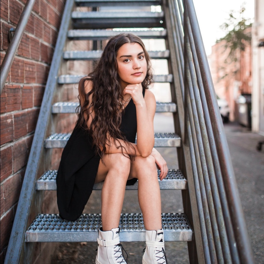 Meet your Posher, Alyssa